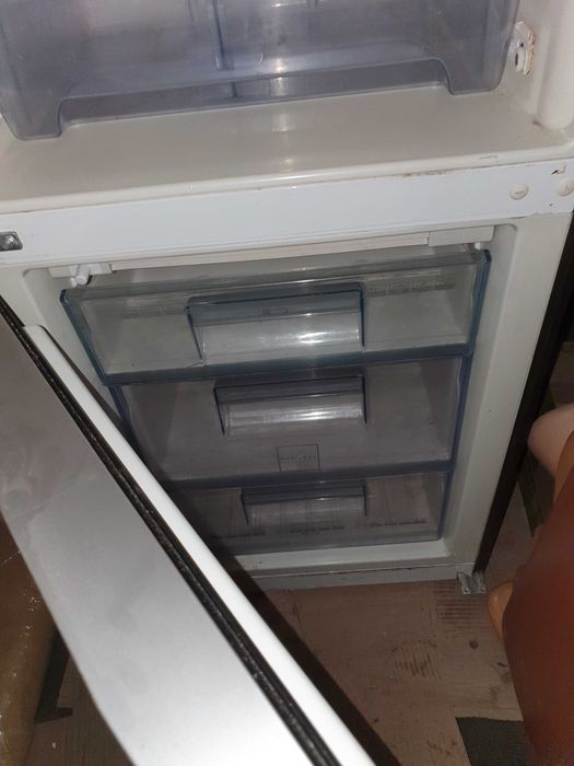 ХОЛОДИЛЬНИК AEG  Electrolux S75398KG