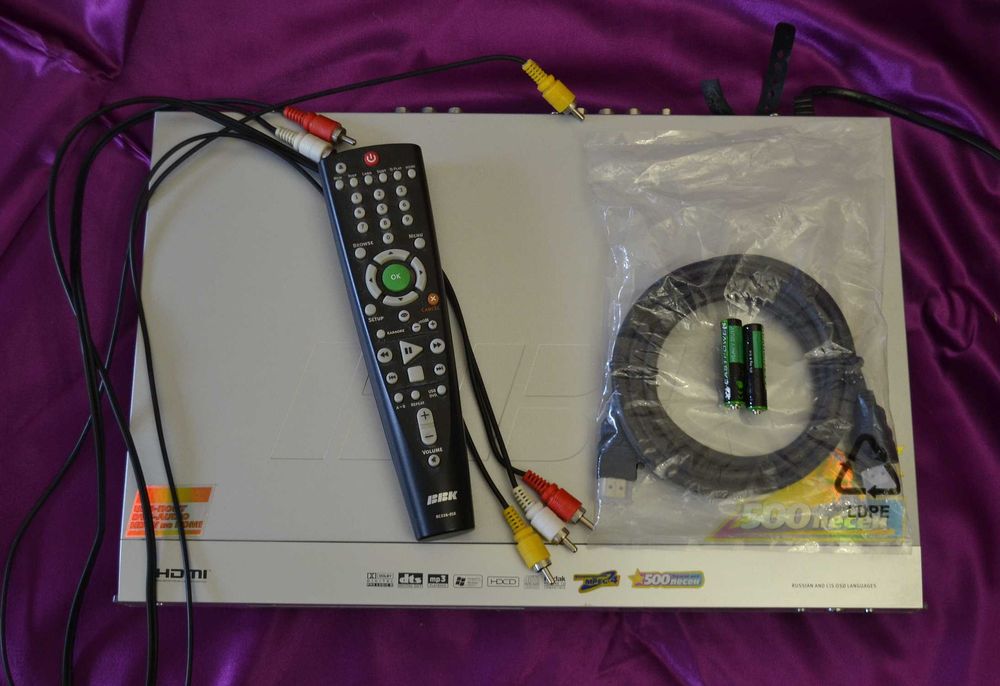 Караоке DVD плеер BBK (DV) 718 SI Silver