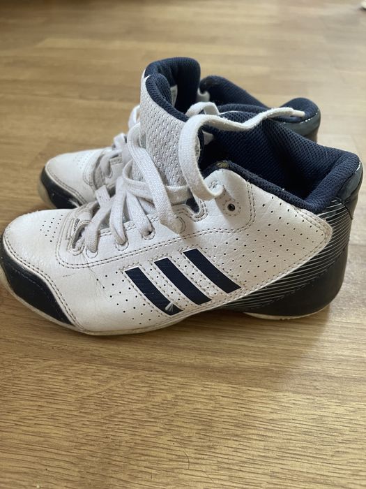 Кросівки adidas