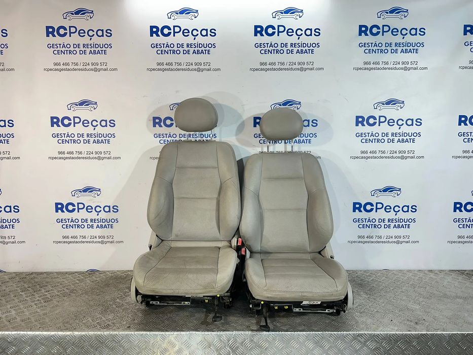 Conjunto Bancos Mercedes W203 Sedan Elétricos Pele Perfurada Original