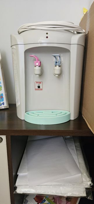 Dystrybutor wody,  Podgrzewacz