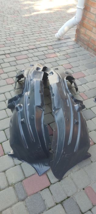 Продам підкрилки Ford tourneo custom