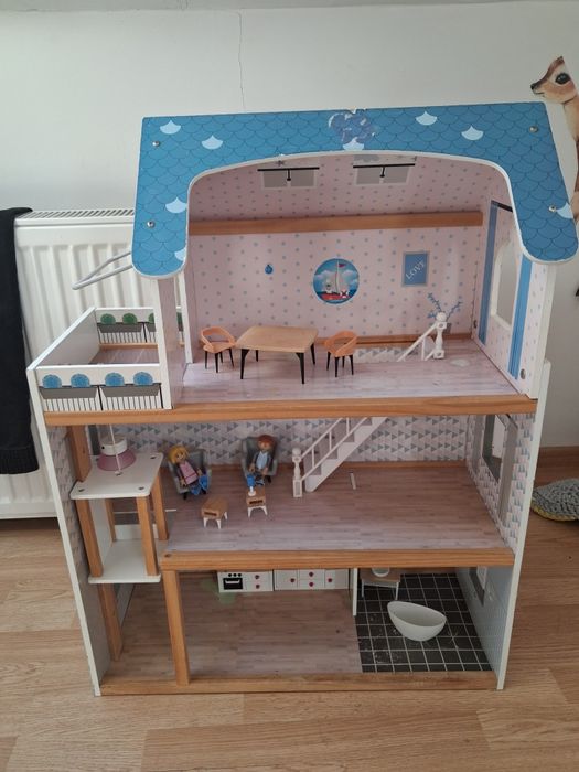 Domek dla lalek używany