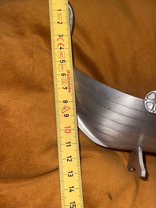 Оловянная чаша в виде корабля викингов.60-е года