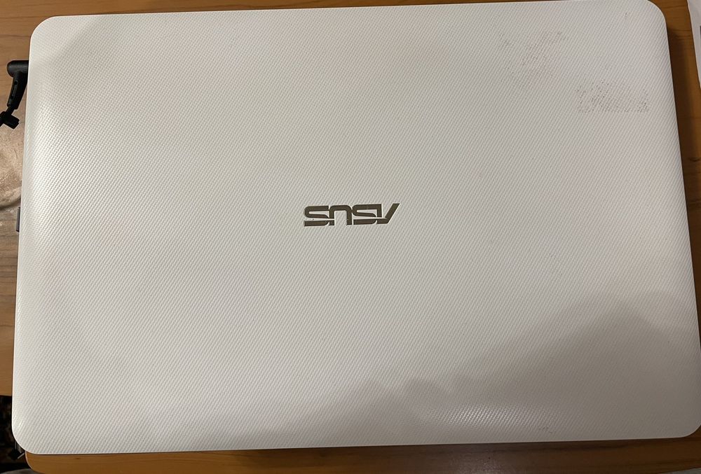 Ноутбук Asus x555l