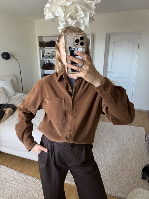 Рубашка замшевая и коричневый вельветовый пиджак