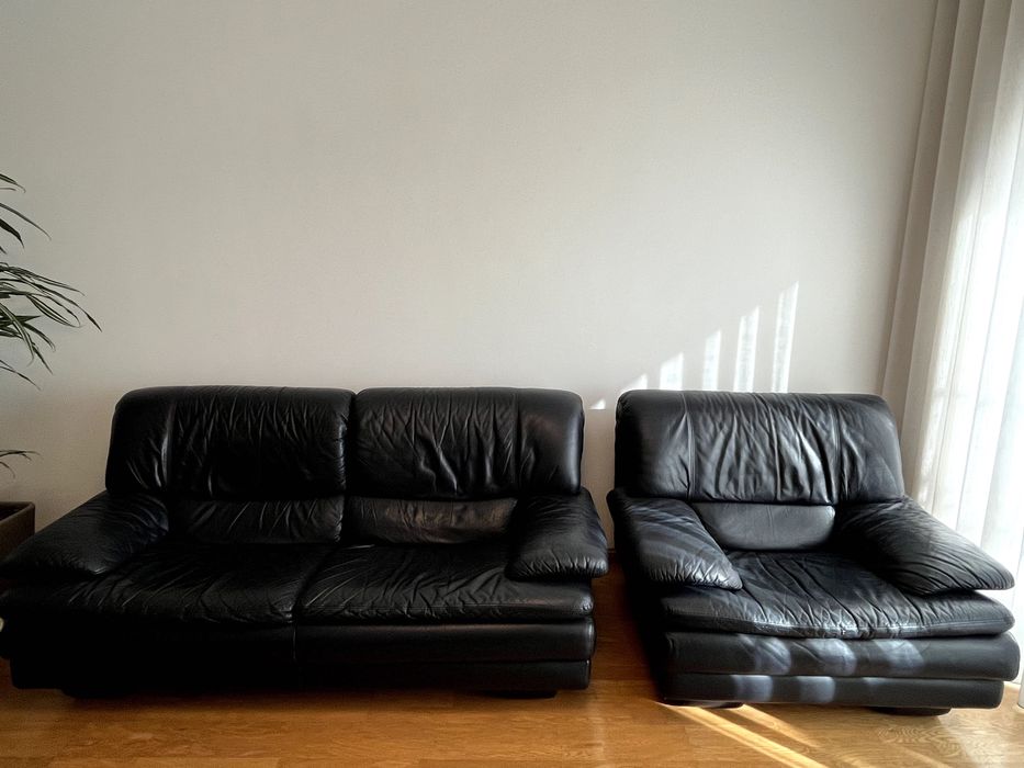 Vendo conjunto de sofás em pele