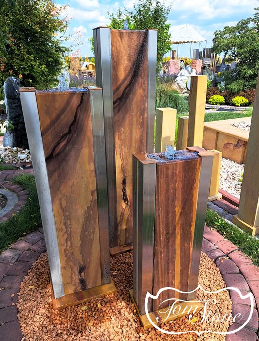 FONTANNA OGRODOWA z kamienia naturalnego i stali Fontanny ogrodowe.