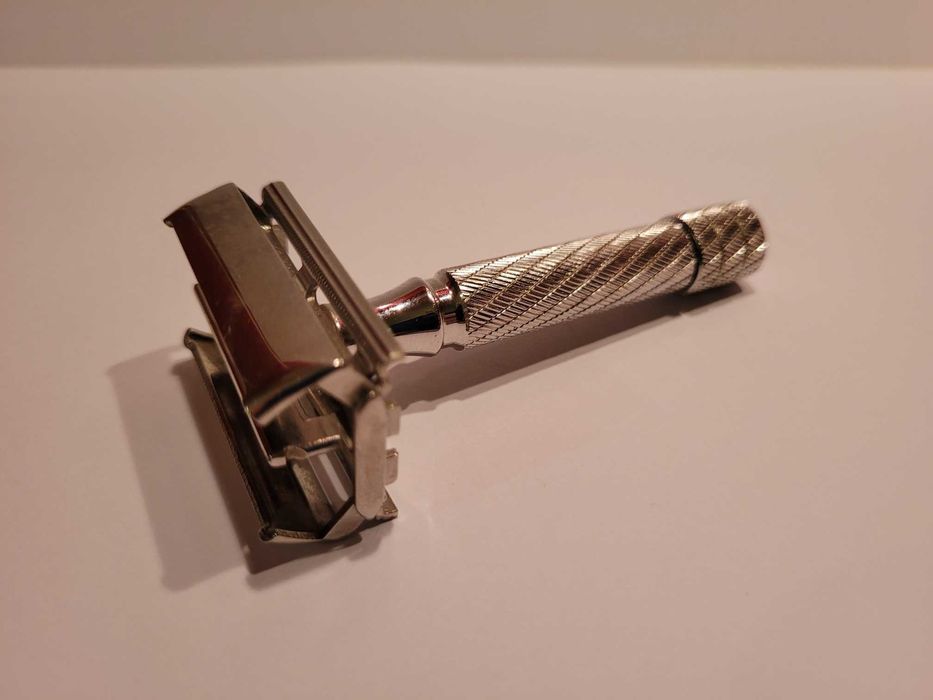 Gillette safety razor made in england 1955 Carregado E Cadafais • OLX
