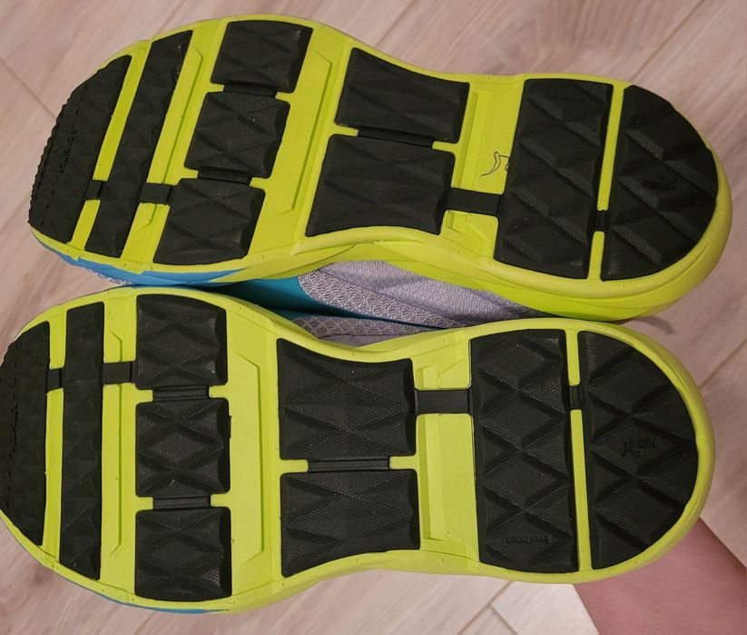 PUMA buty sportowe rozm. 35,5 (22 cm)