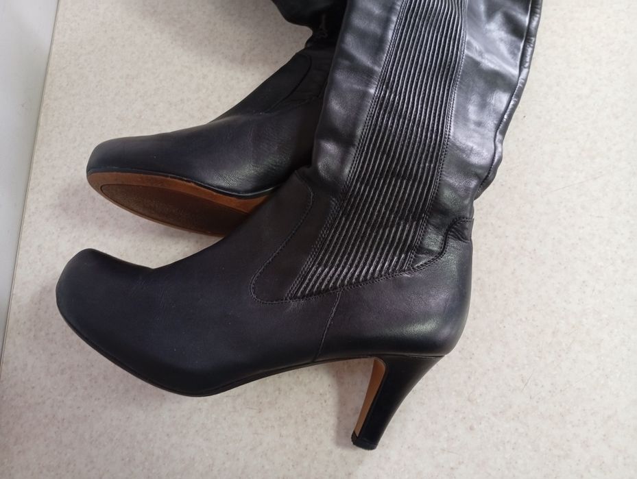 Сапоги женские кожаные.