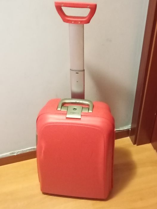 Vendo mala de viagem, mala de cabine