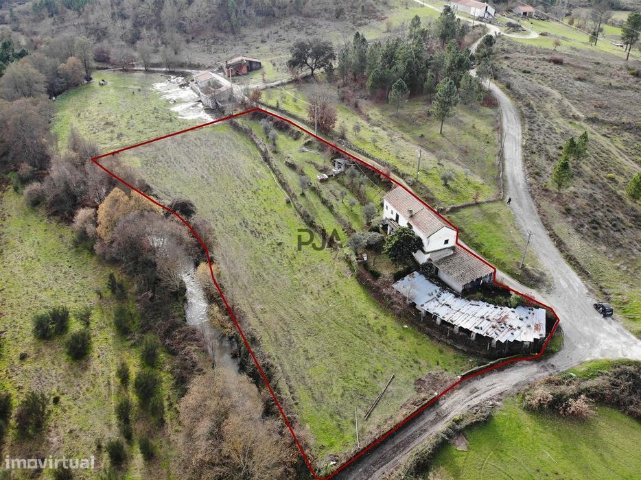 Moradia T6 Venda em Celorico (São Pedro e Santa Maria) e Vila Boa do M