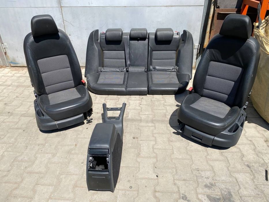 обшивка кришки багажника шкода октавія а5 рестайл skoda Octavia a5 2013