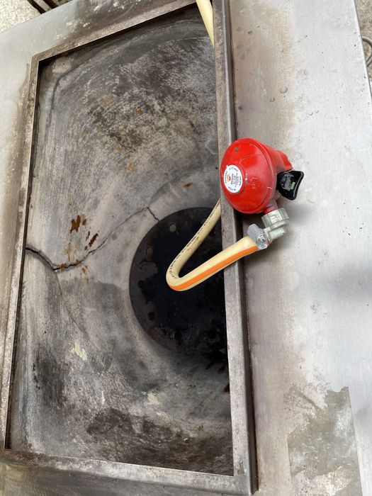 Forno a gás de pedras