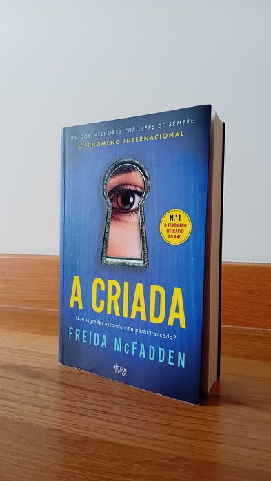 Livro "A Criada", de Freida McFadden