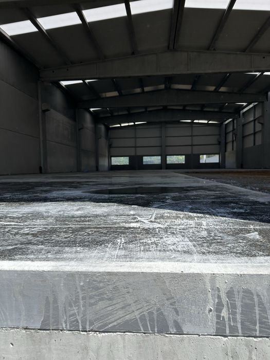 Pavilhões Industriais com 800m2 e 400m2