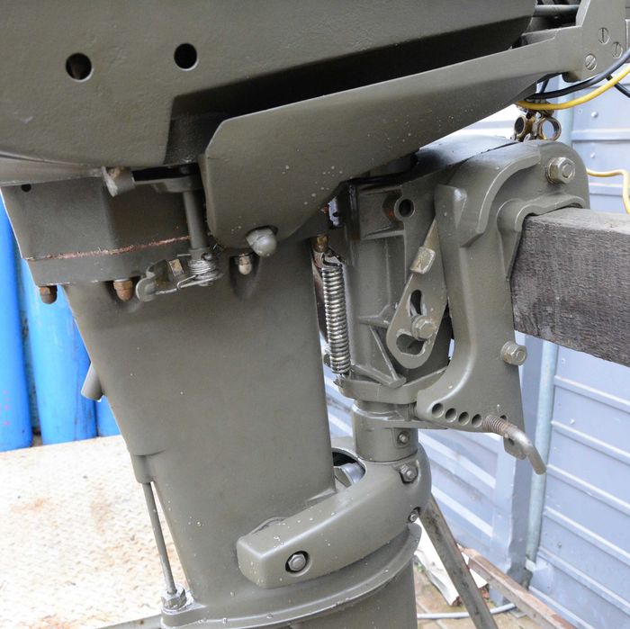 Silnik zaburtowy DE-45DS