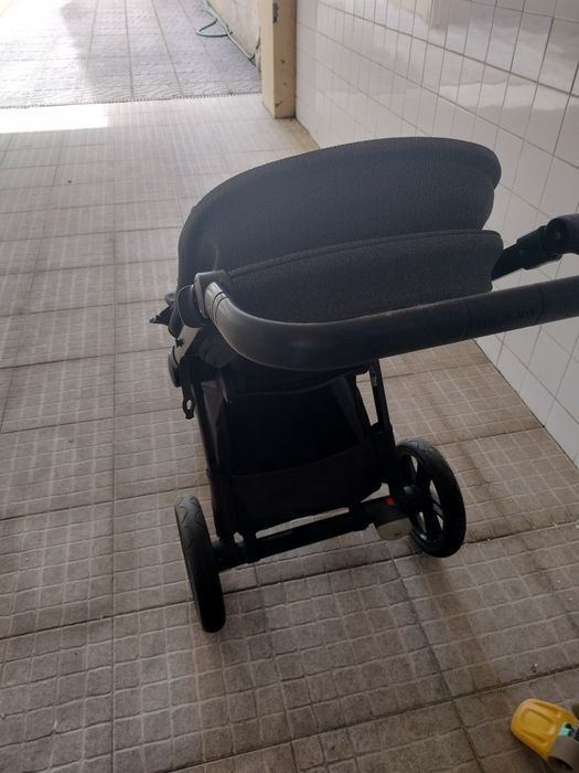 Jane Stroller471409095040706561