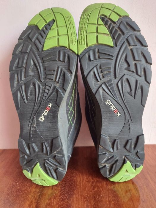 Кроссовки трекінгові mammyt gore tex оригінал 

Розмір по бірці:
UK 9.