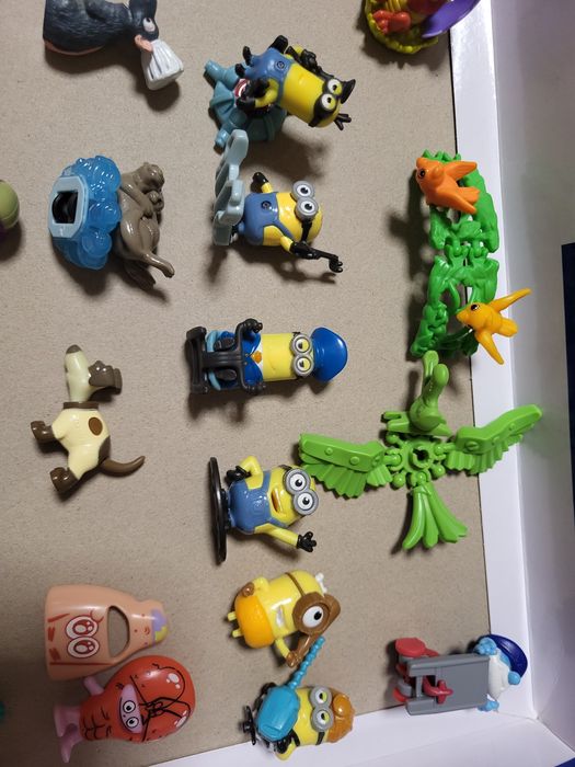 Кіндери різні  , ціни різні