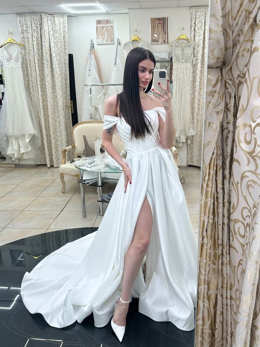 Весільна сукня для нареченої