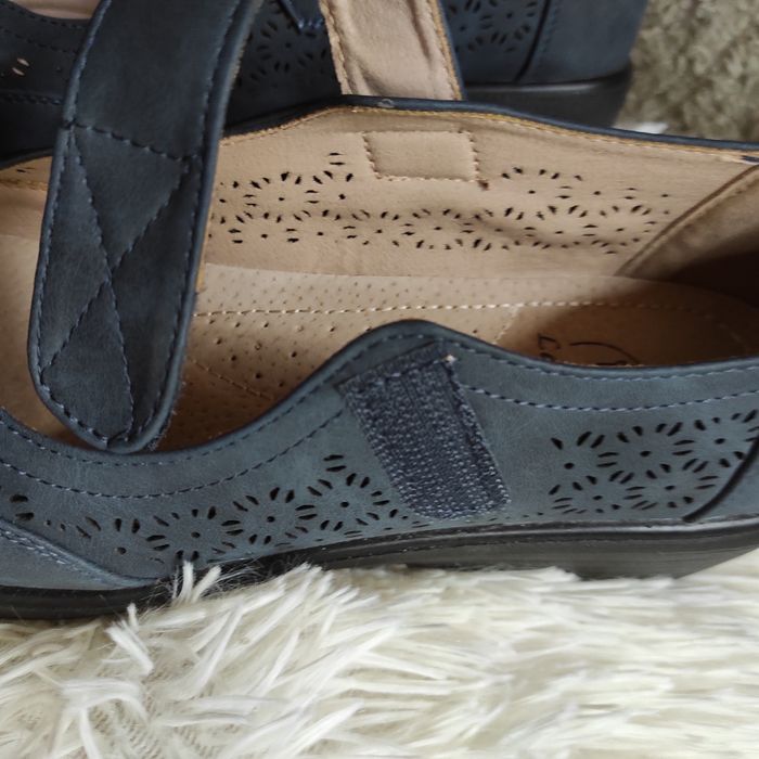 Półbuty damskie w kolorze granatowym