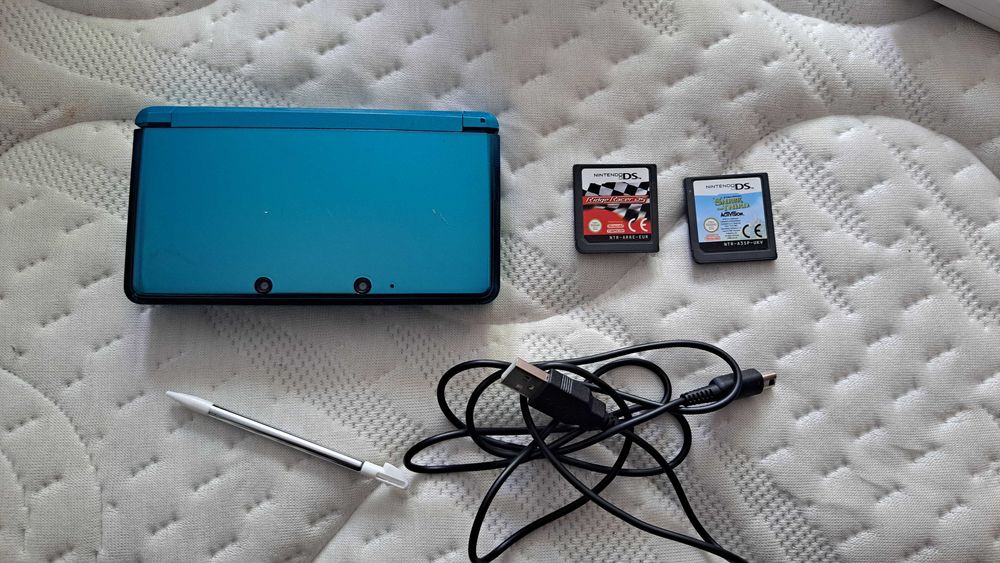 Konsola Nintendo 3DS + GRY