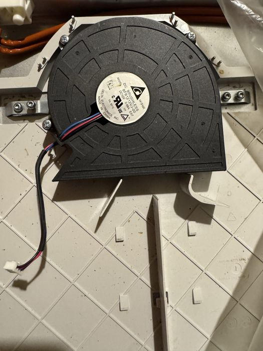 Whirlpool - WB B8360 NE Індукційна поверхня. Комфорки.