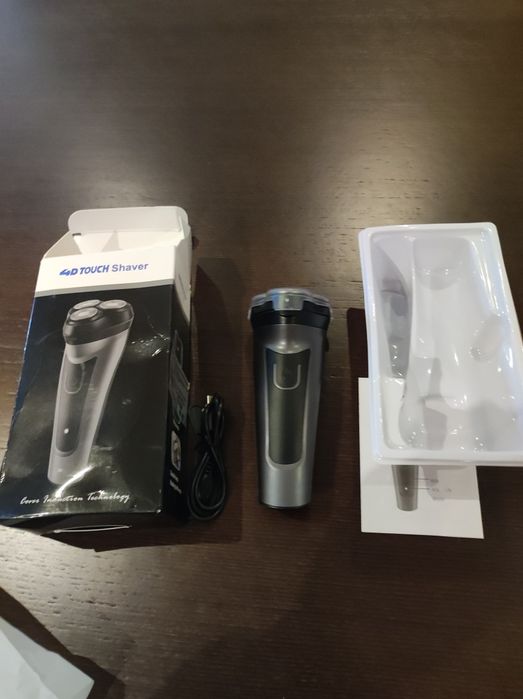 Máquina barbear novinha para si