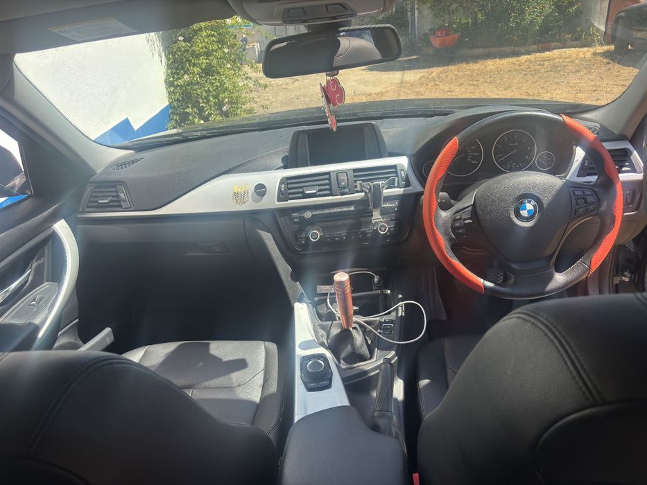 Bmw 320d eficiente dynamics F30 -Inglês