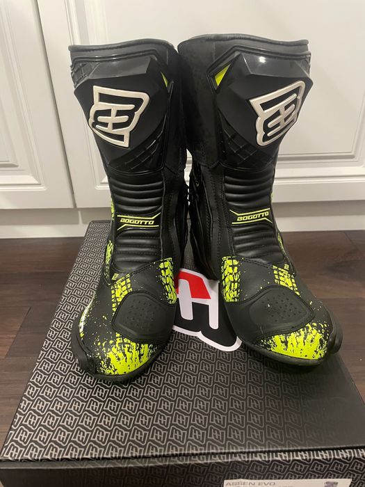 Мотоботи трекові Bogotto