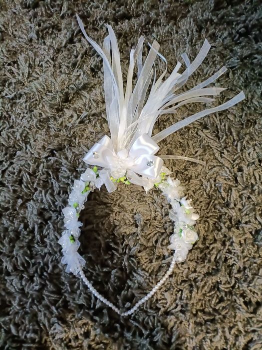 Alba komunijna dziewczynka