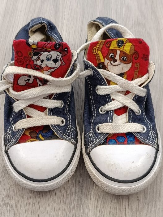Buty chłopiece w rozmiarze 26
