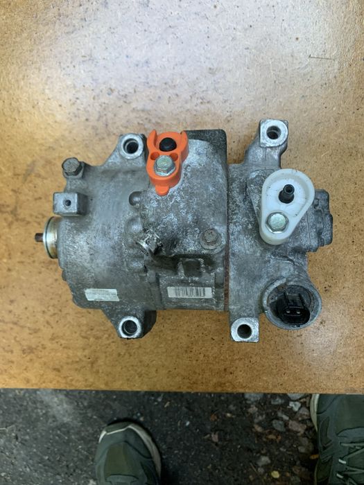 Компресор кондиціонера 6SEU14C Toyota Auris Corolla GE447260-1496
