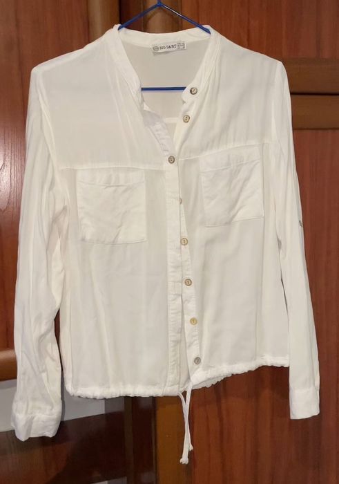 Біла сорочка жіноча