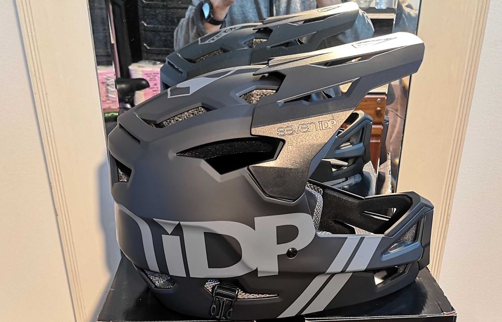 Capacete ENDURO ABS - SEVENidp Preto XL-62 cm - NOVO
