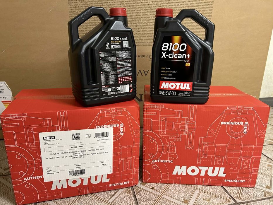 Масло, олива двигуна MOTUL(5л) 5W30
