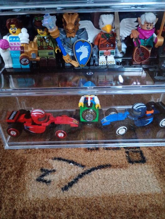 Мініфігурки лего