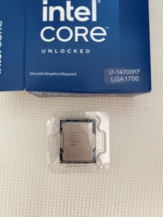Intel core i 7 14700kf453875460767098882