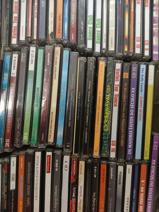CDs Música variada coleção pessoal mais de 2000