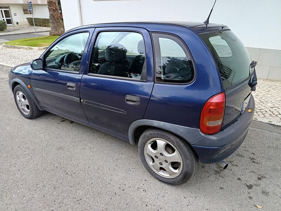 Opel corsa B 1.5 TD 5 lugares 143000km