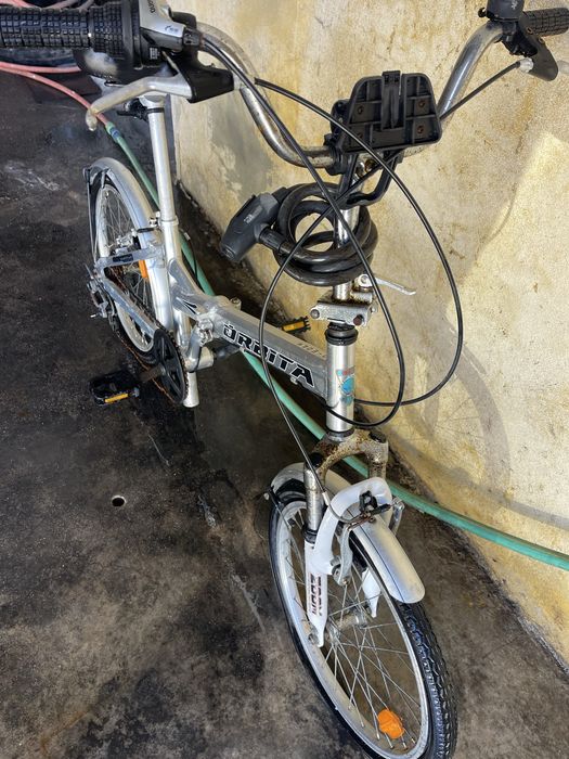 Bicicleta em aluminio dobravel com marcha