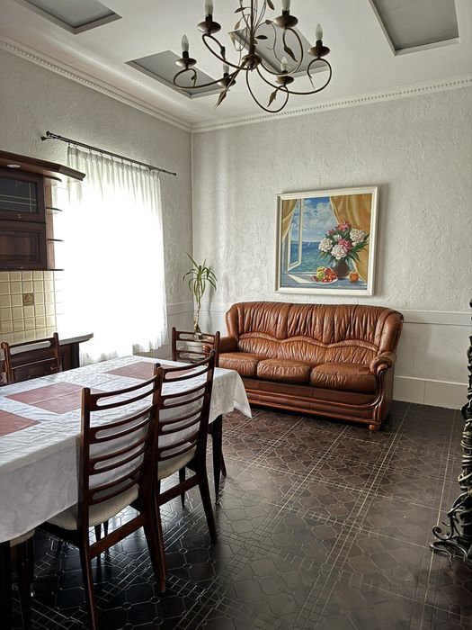 Оренда Будинку Черёмушки гараж двір теплий будинок