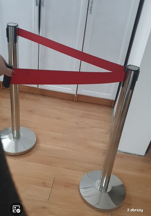 Słupki odgradzające ogrodzeniowe na taśmie