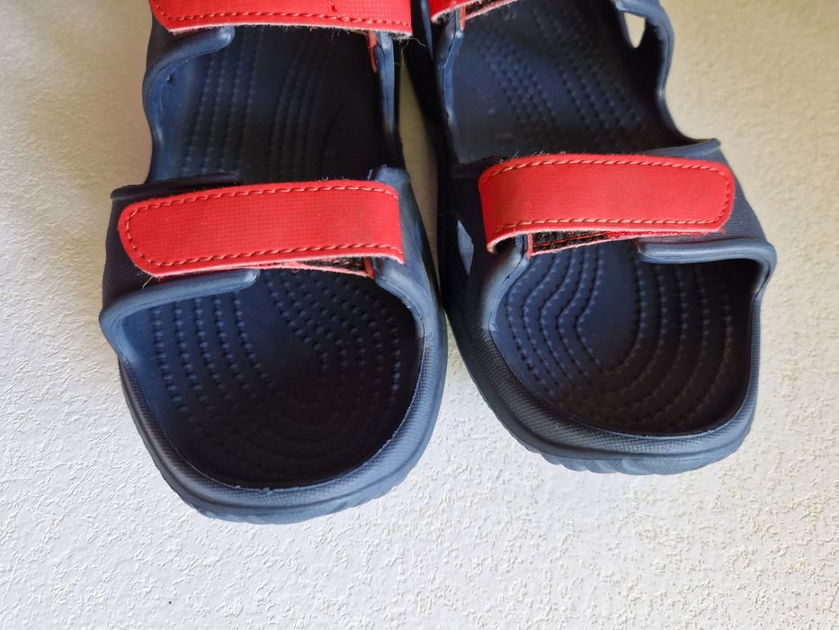 Crocs J1 sandały gumowe granatowo / czerwone