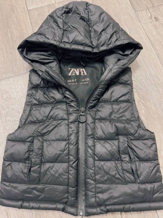 Дитячий жилет Zara