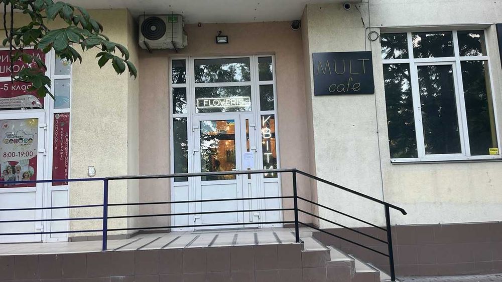 Здам в оренду фасадне приміщення 1 поверх, всі ідуть до метро, 20м2