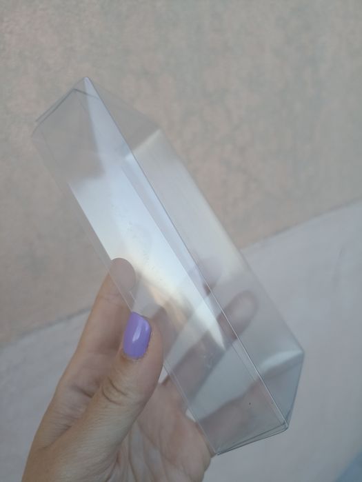 Transparent Box64285302608899123