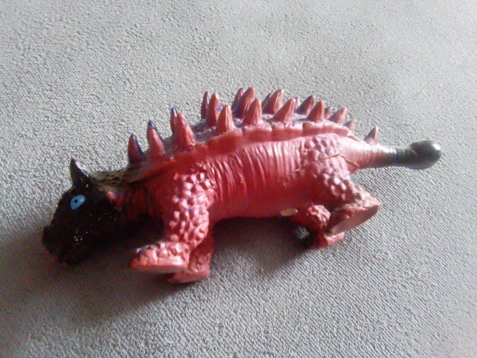 Figurka dinozaur